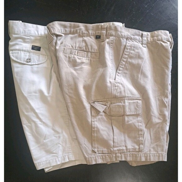 Dockers Men’s 38 Shorts Lot (2) Pleated Chino & Cargo Khaki Golf Work Casual - Picture 1 of 13